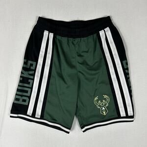 NBA Milwaukee Bucks Basketball Shorts Men's Size Large Green Athletic Logo Game
